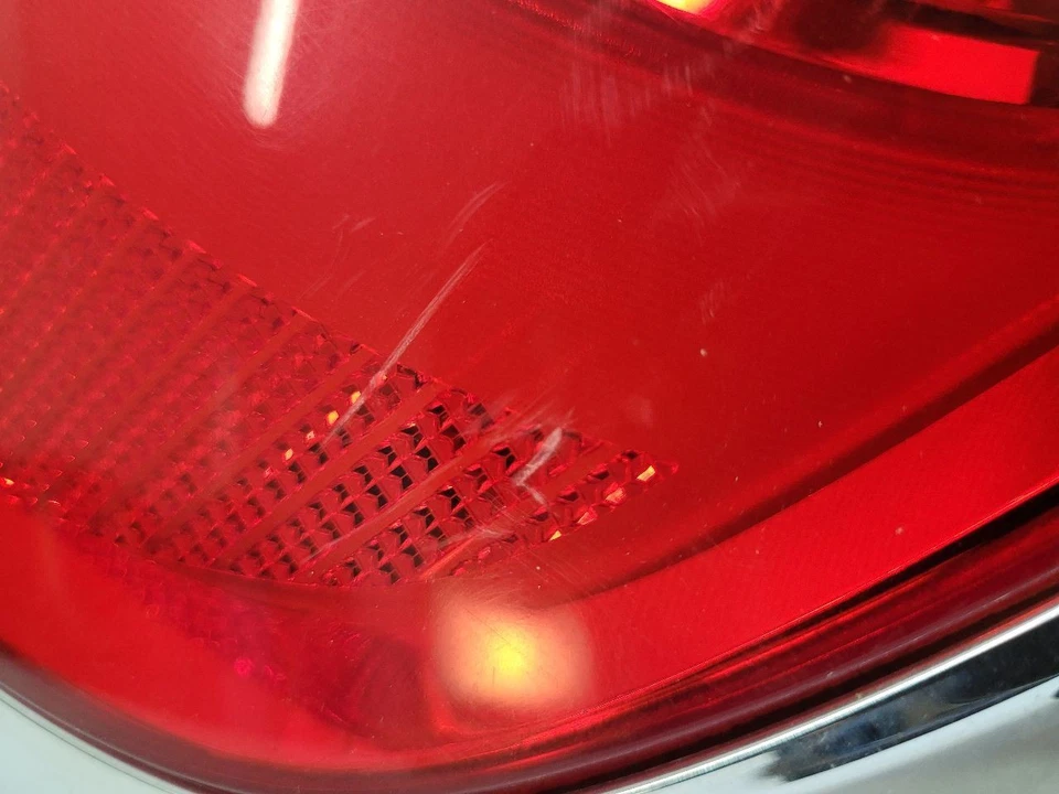 Luz trasera izquierda conductor Buick Enclave 2013-2017 cuarto de panel montado Foto 3 de 4