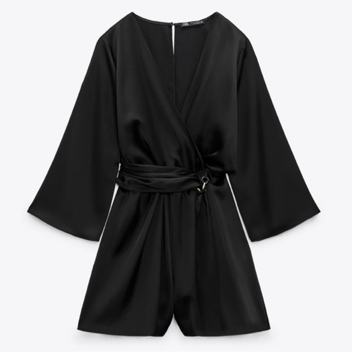 ZARA ザラ　コレクションライン限定　ケープ ザラ、ラグジュアリーライン「ストゥディオ コレクション」の