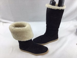stuart weitzman fur lined boots