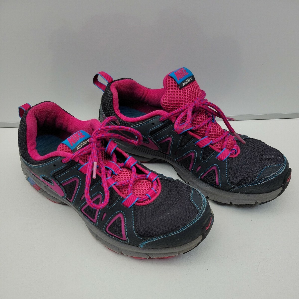 nike alvord 10 women's