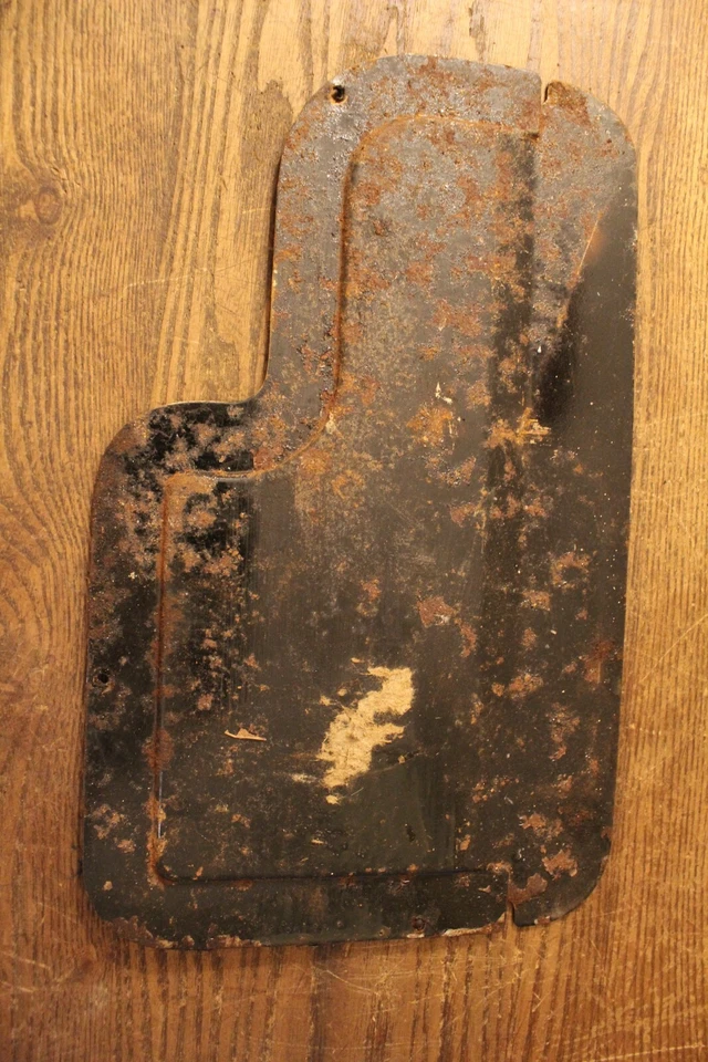 Металлическая пластина для доступа к пассажирской двери со стеклом от 1947 Studebaker M16 Truck - Изображение 3 из 3