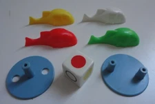 SHARK ATTACK Game Parts 1988 Milton Bradley~4 Fish Pawns~Dice
