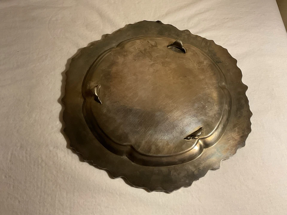 Plato de colección Sheffield Silver Co. con patas de plata Foto 4 de 4