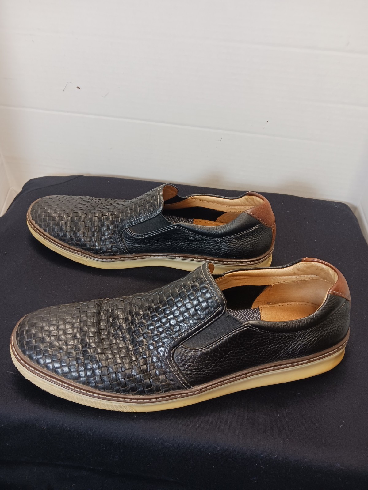 Johnston And Murphy mens shoes. Black Sheepskin  … - image 4