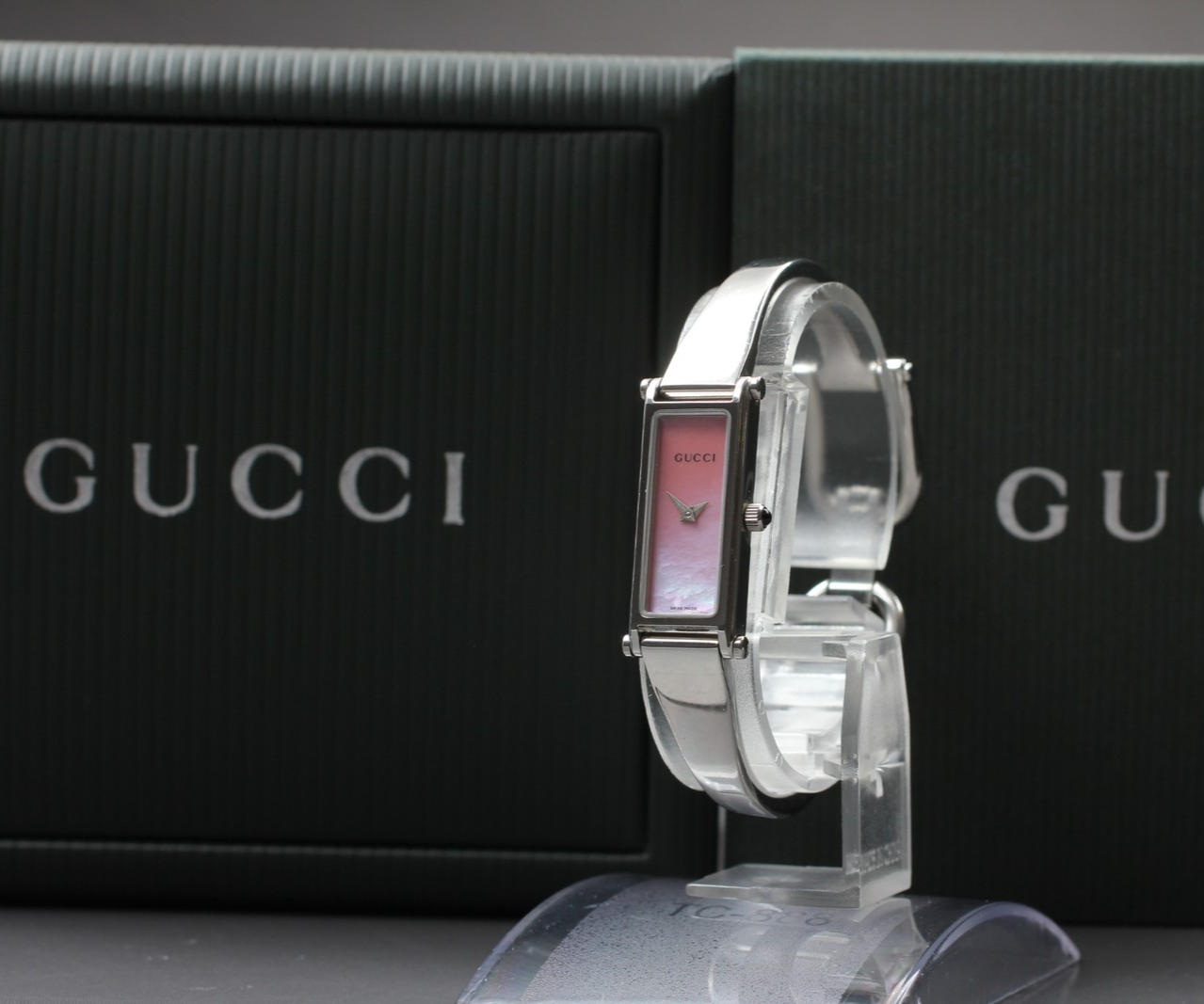 Vintage Gucci 1500L Pink Shell Dial Quartz Women's Watch Japan Near Mint with Box