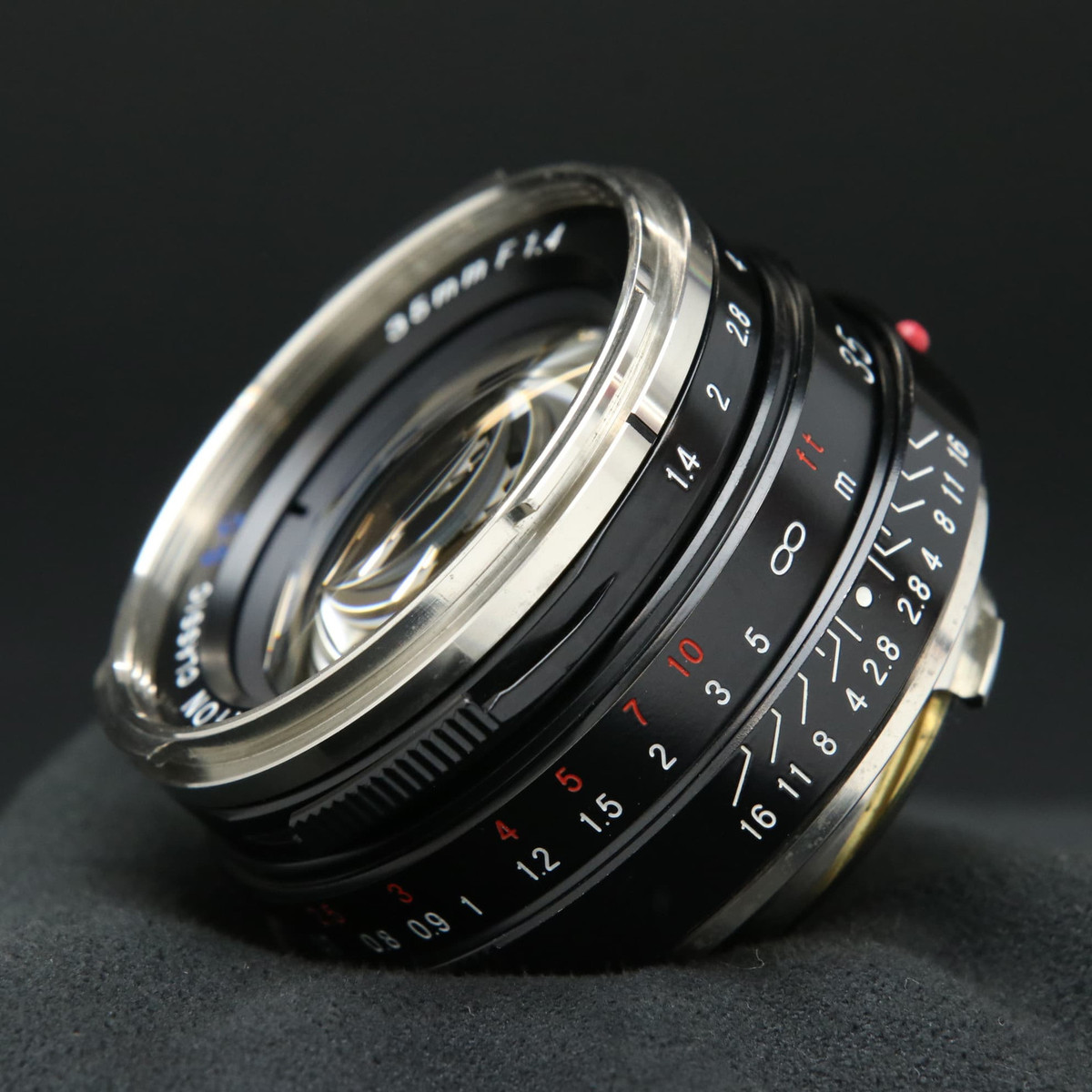 Voigtlander NOKTON Classic 35mm F/1.4 SC VM ICS Black Paint Voigtlander NOKTON Classic 35mm F/1.4 SC VM ICS Black Paint