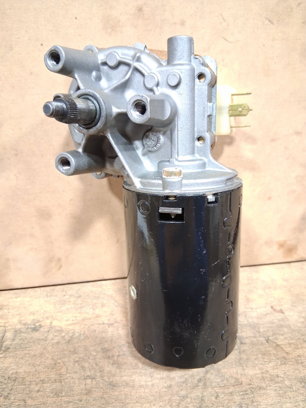 Bosch wiper motor 0 390 247 050 5W-2695 24V