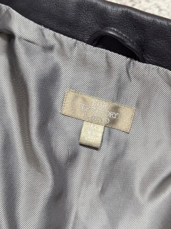 Jaqueta vintage TERRITORY FORWARD preta pele de cordeiro couro macio M (comprimento longo) - Imagem 4 de 4