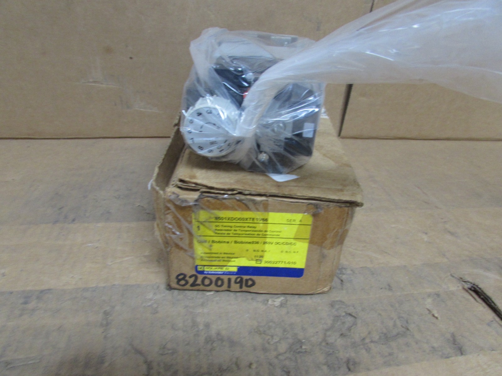 Square D DC Control Relay 8501XDO00XTE1V66 Series.A ( NEW IN BOX ) MAKE/OFFER!!!