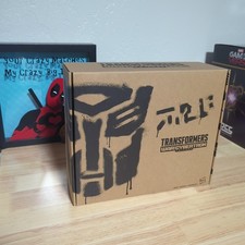 Transformers War for Cybertron Generations Selects   Galactic Man Shockwave