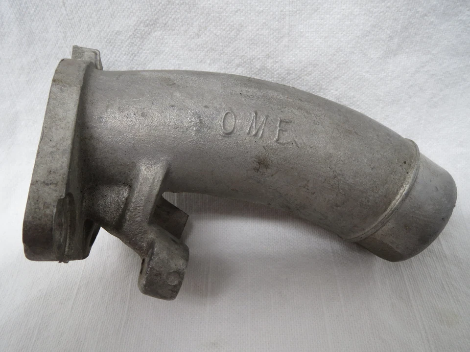 Alfa Romeo GTV-6 Milano 75 BUSSO V-6 AIR PLENUM INTAKE RUNNER INJECTOR MOUNT - Image 2 of 4