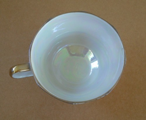 Vintage Tea Cup & Saucer B-953 JAPAN Iridescent Burgundy White Gold Trim - Picture 9 of 9
