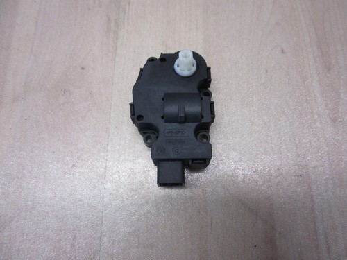 MERCEDES E-Klasse W212 E300 4-matic Bj12 Stellmotor Klima Heizung K9749006 (195)