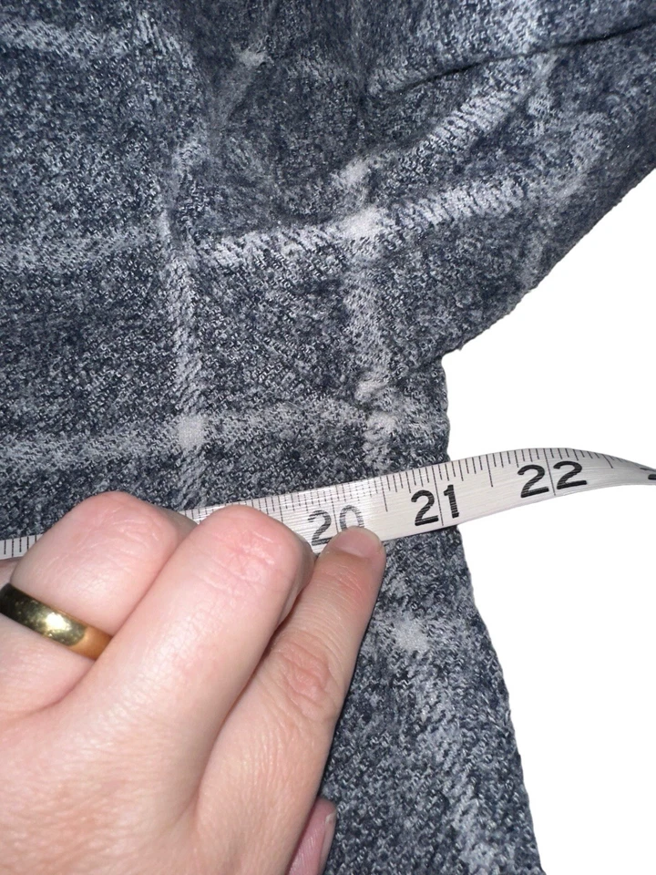 Free Planet Shirt Mens Medium Gray Check Flannel Cotton Polyester Button Up - Image 4 of 4