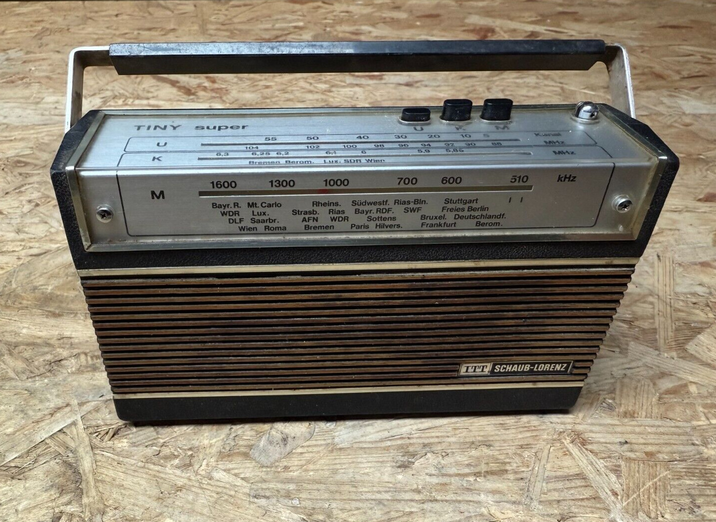 Vintage Transistorradio tragbares Radio  ITT Schaub-Lorenz TINY Super
