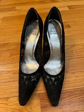 Stuart Weitzman Black Guipure Lace Pump Size 8 1/2