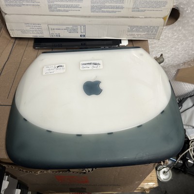 Apple Clamshell iBook G3 M6411 466MHz 128MB RAM 10GB HD 9.2.2