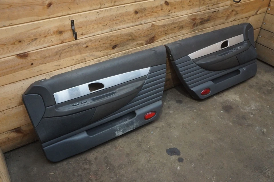 Juego 2 paneles de puerta interior izquierda derecha 1W6Z7623943AAA Ford Thunderbird 2002 *Nota* Foto 3 de 4