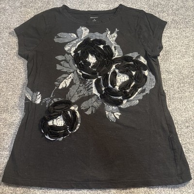 Madison Top Womens Medium Floral 3D Ruffle Rose Black Silver Faux Pearl Tee