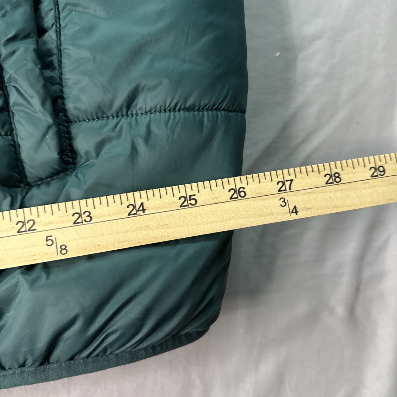 Universal thread puffer jacket green - image 8
