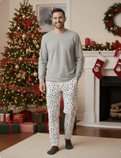 Holiday Lane Men’s Cotton  Pajama Set L– Star Print Joggers & Long Sleeve Top
