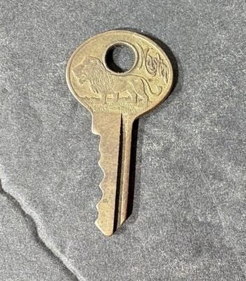 Vintage Tools Master Lock Co. Padlock Brass Key With Lion Logo Milwaukee WI USA