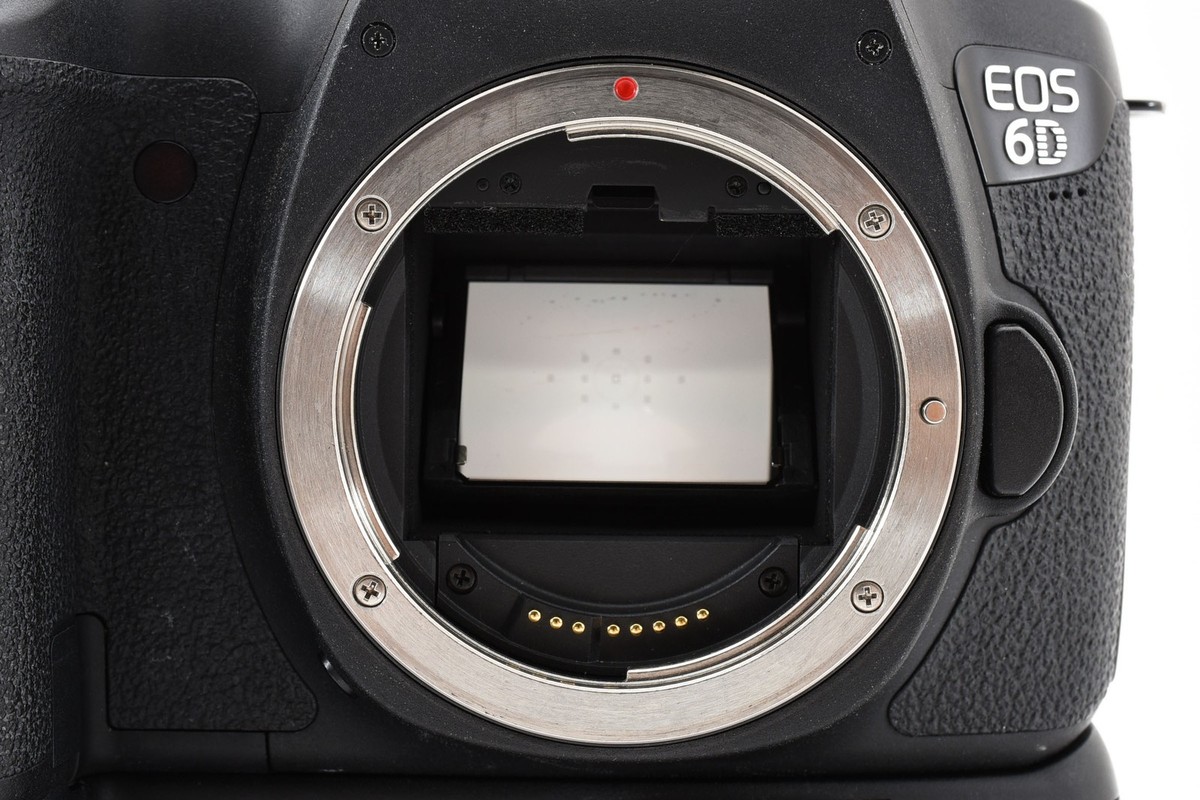 Near MINT] Canon EOS 6D 20.2MP Digital SLR Camera Body + BG-E13