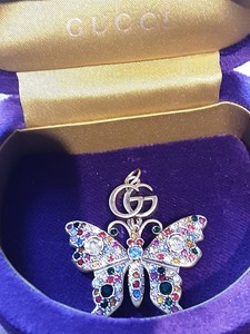 100% Gucci 1 pieces vintage pendant charm metal Logo gg 2 inch stamped