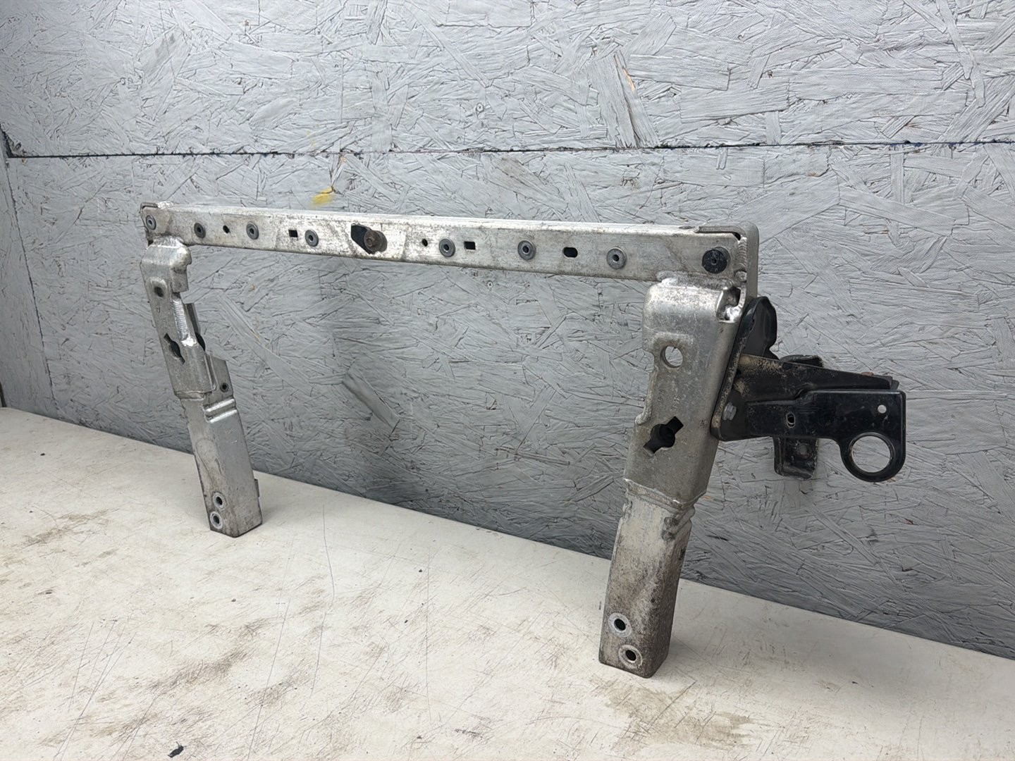 Maserati Ghibli 2014-2020 Front Bracket reinforcement P/N 670009989