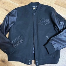 Item Pro Standard LA Lakers Stadium Jacket Black XL No.ks1834