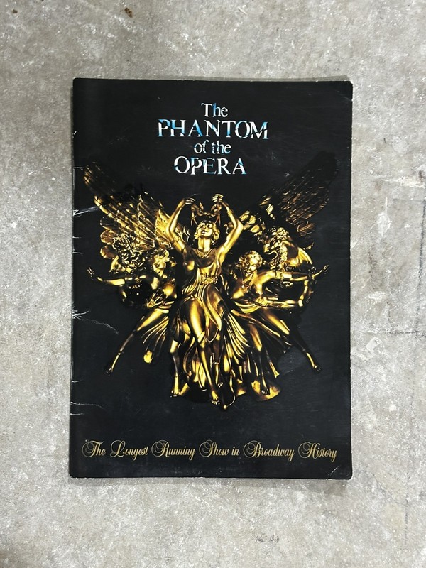 The Phantom of the Opera Broadway Musical Playbill Program Souvenir ok condition