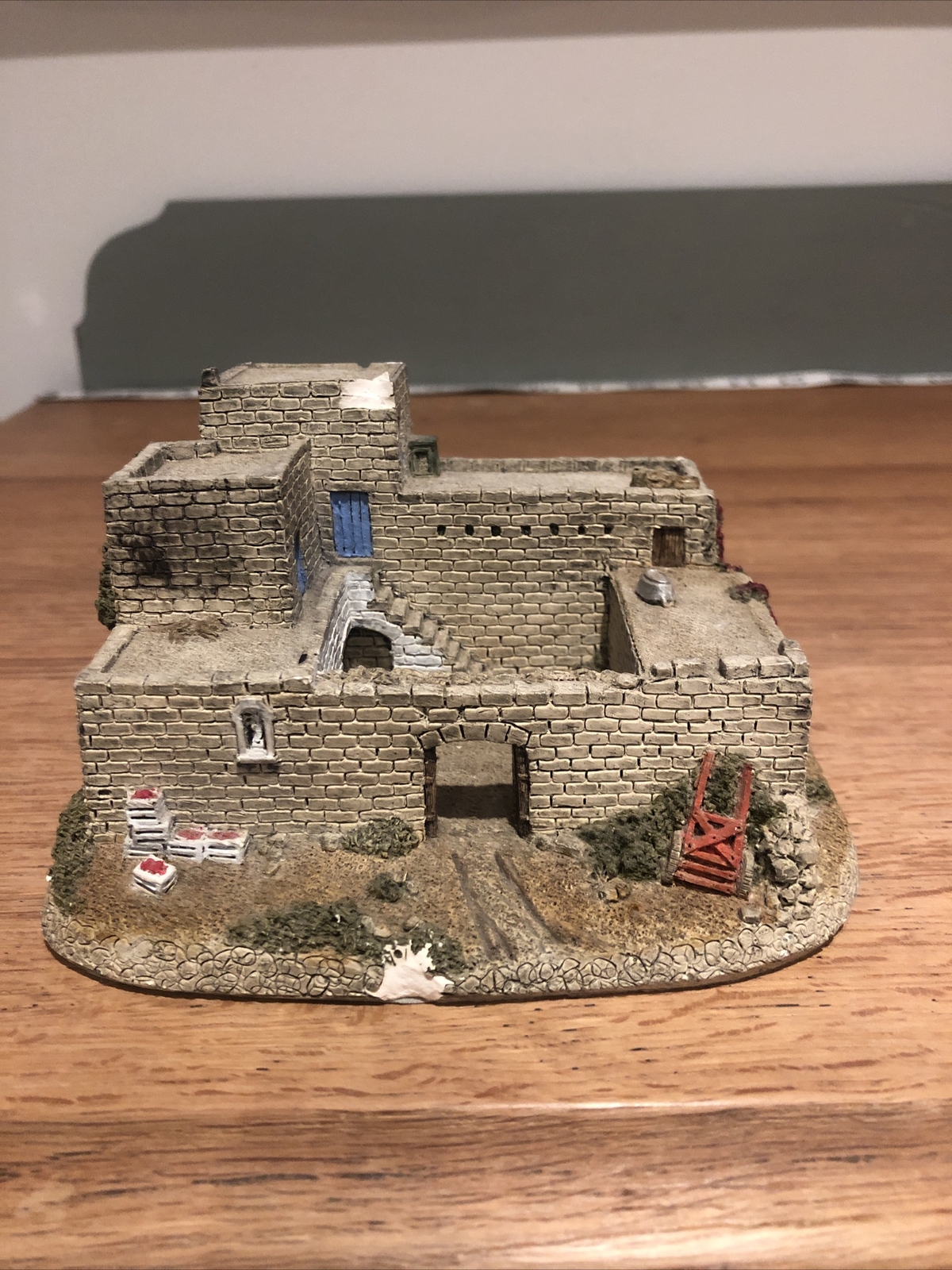 Picture 1 of 12