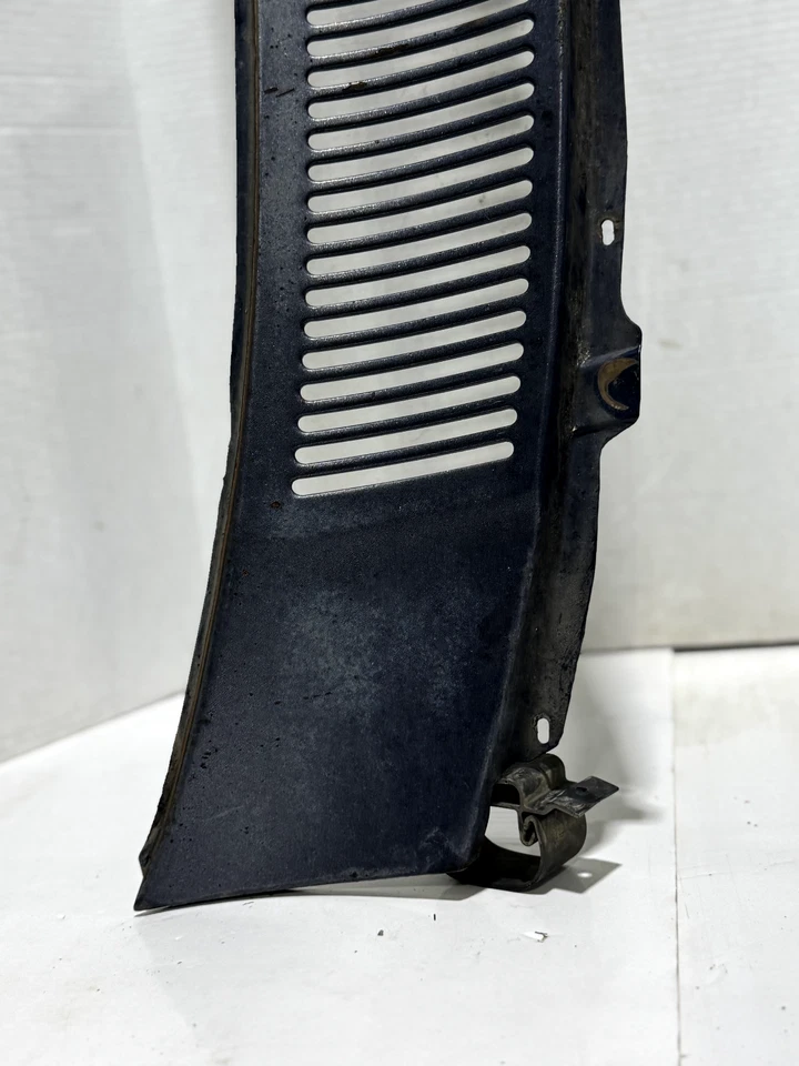 Dodge D100 D150 D250 D350 1985-1988 parabrisas delantero cubierta panel de carrocería OEM Foto 4 de 4