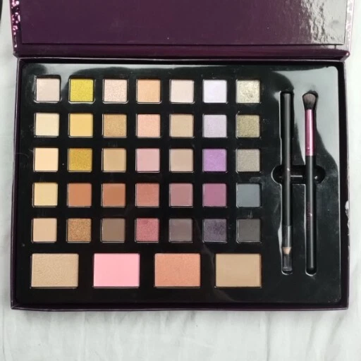 Profusion Pro Treasure Box 41 Piece Complete Cosmetic Collection Pigments Brush - Image 3 of 4