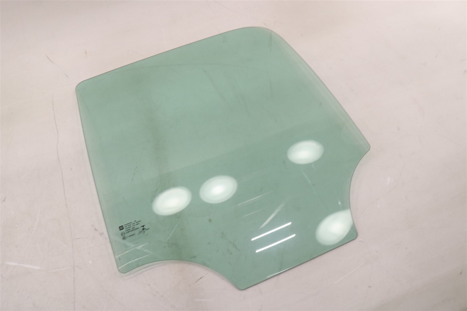 NEW OE GM Driver Side Rear Door Glass 22839373 Silverado Sierra 