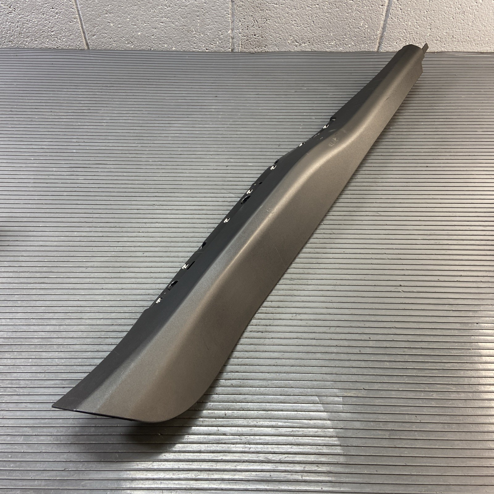 BMW i8 2014-2020 Front Left Lower Scuff plate