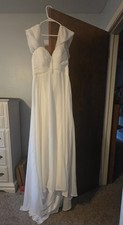 White Sleeveless A-Line Wedding Dress Sweetheart Neckline Pleated Bodice