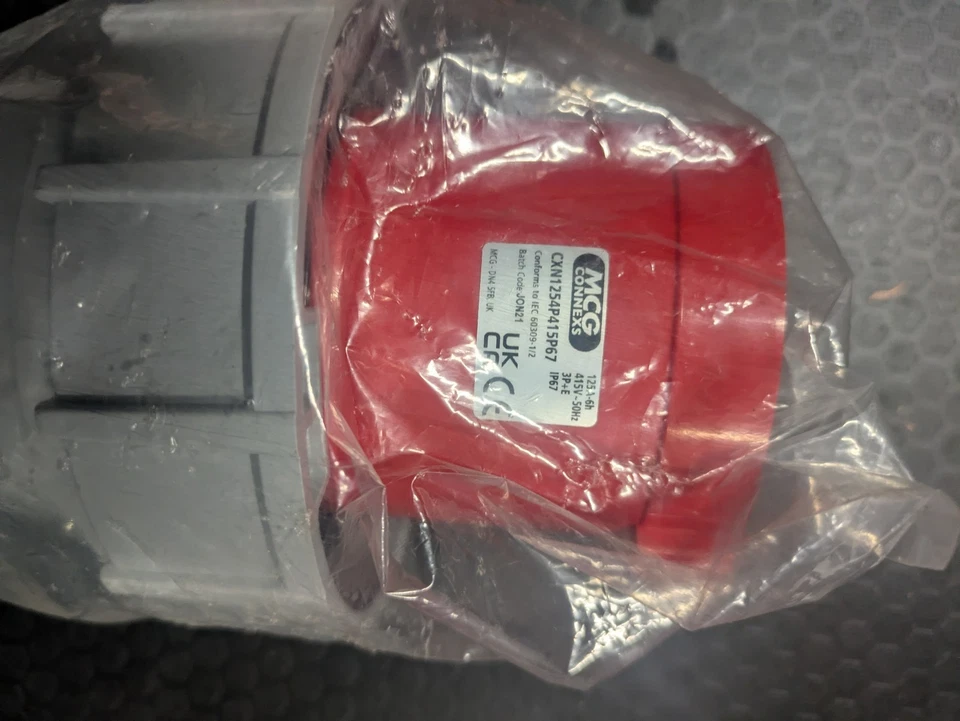 MCG 125A 3P+E IP67 415V Industrial Plug CXN1254P415P67 IEC60309 Heavy Duty Red - Image 3 of 3