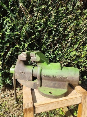 Vintage Heavy Vise, Oval, 30Kg, Great Working Condition