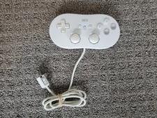 White Classic Controller Nintendo Wii RVL-005 Pro OEM Genuine Official Authentic