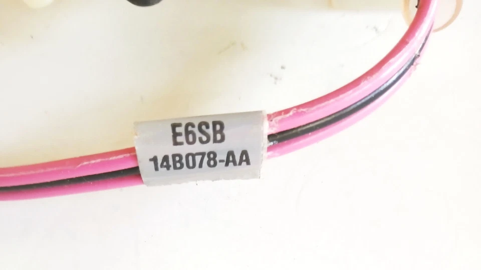 Interruptor de bloqueo de puerta izquierda nuevo Ford Thunderbird 1985 a 1987 OEM E6SZ-14028B Foto 4 de 4