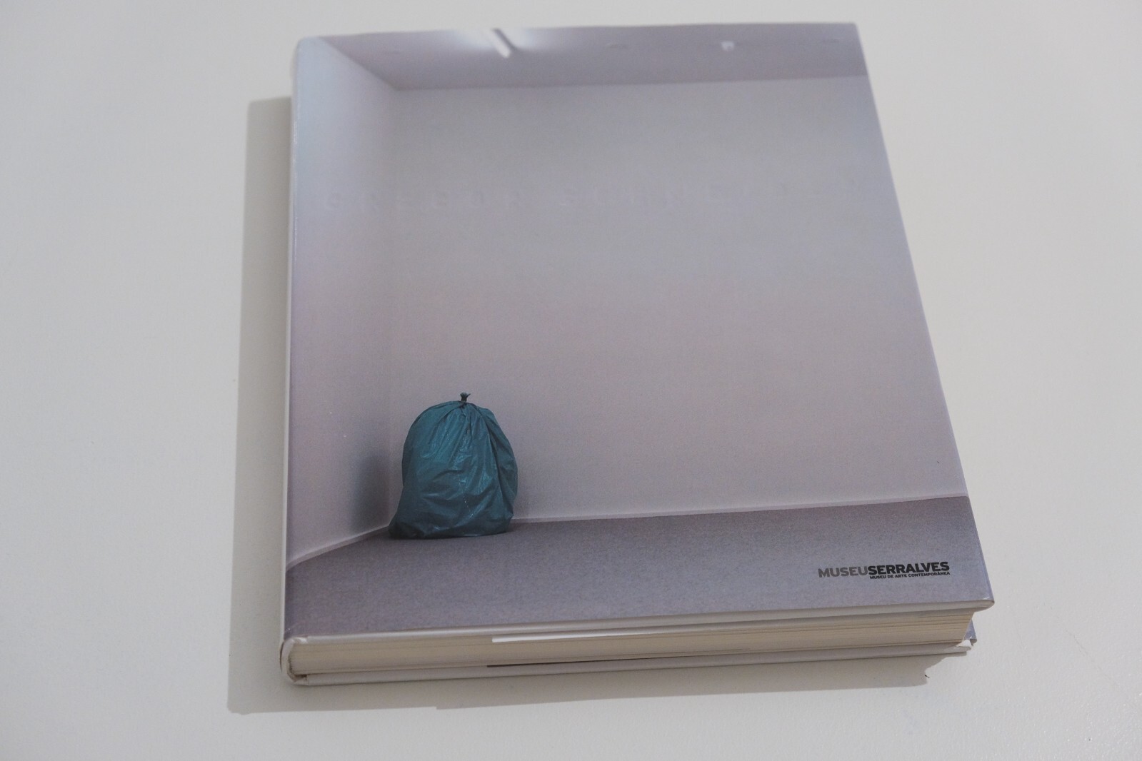 Gregor Schneider / 2005 / ISBN: 972739146X / Museu Serralves - Fernandes, João ; Loock, Ulrich ; Engelbach, Barbara ; Burn, Gor