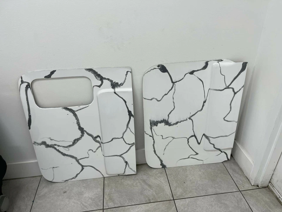 Freightliner Classic / Freightliner FLD 120. 1997 - 2007. Panel de resina de 2 puertas. Foto 3 de 4