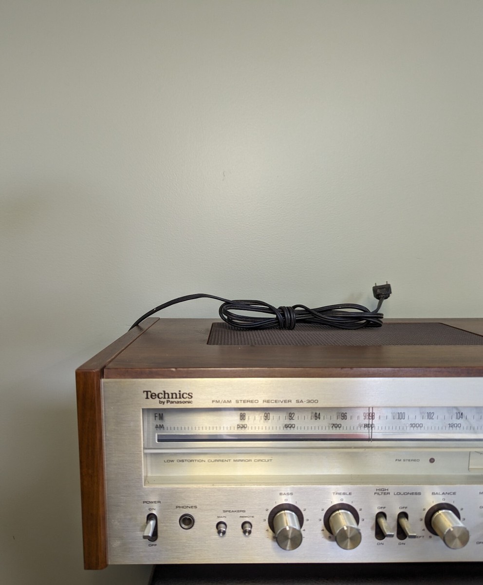 （L）Technics by Panasonic SA-300 FM/AM Vintage Technics by Panasonic SA-300 FM/AM Stereo Receiver For