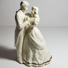 Braum Bros. Formalities Musical Dancing Bride And Groom Figurine