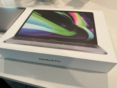 Apple MacBook Pro 13-inch 256GB SSD/8GB RAM - Space Gray
