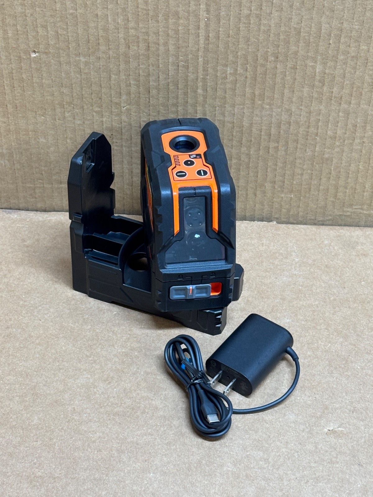 KLEIN TOOLS [93LCLGR] GREEN CROSS LINE LASER SELF LEVEL & PLUMB SPOT COMBINATION