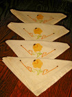 Set of 4 Vtg Embroidered Applique Linen Napkins  10.5 by 12" — photo 1