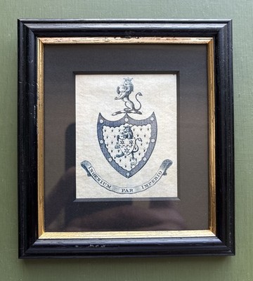 Antike heraldische Wappen Gravur Löwe zügellos auf Schild
