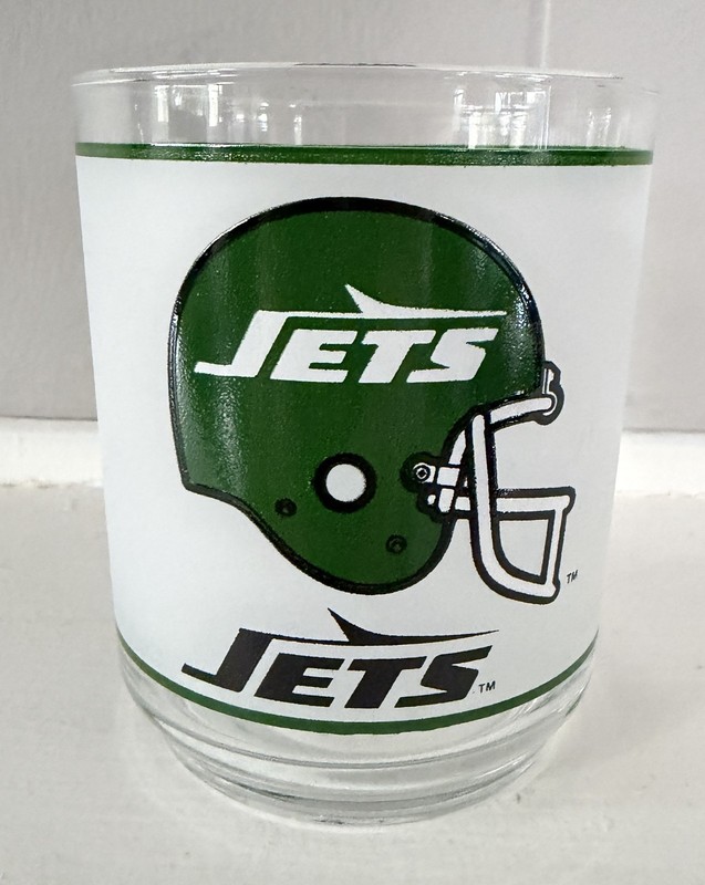 NFL New York Jets 1980's Vintage 12 oz. Mobil Gas Frosted Glass